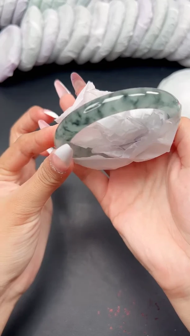 精品手镯，一物一拍J-042