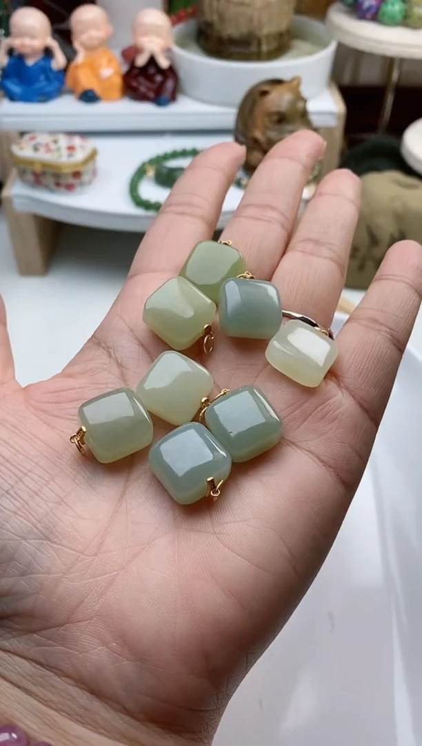 【闪购商品】和田玉吊坠(不含链)银S925镶嵌A2多样性发其一