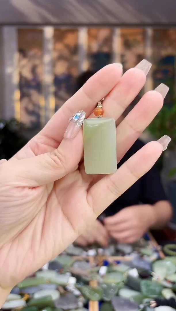 和田玉未镶嵌挂件拍一发一