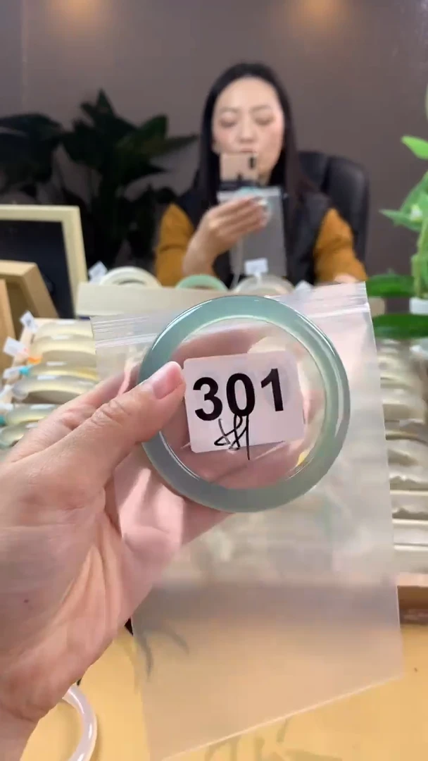 【闪购商品】玛瑙/玉髓手镯未镶嵌301