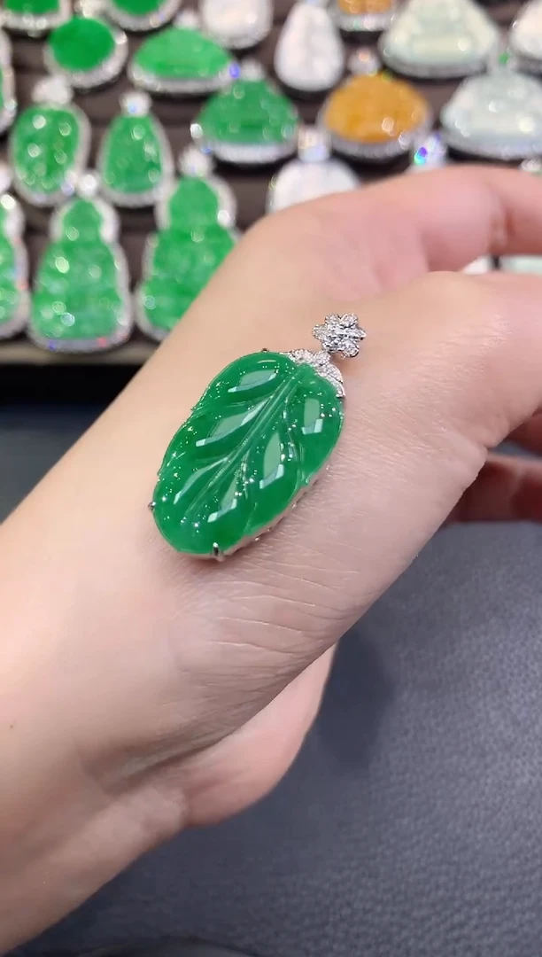 吊坠(不含链)18K金镶嵌翡翠D4