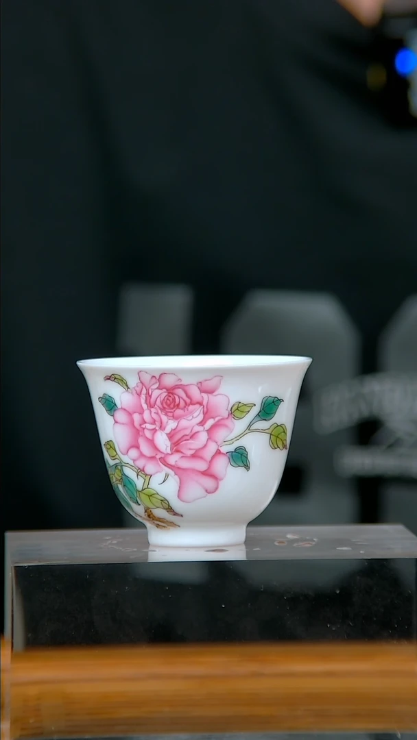 粉彩牡丹花纹花神杯