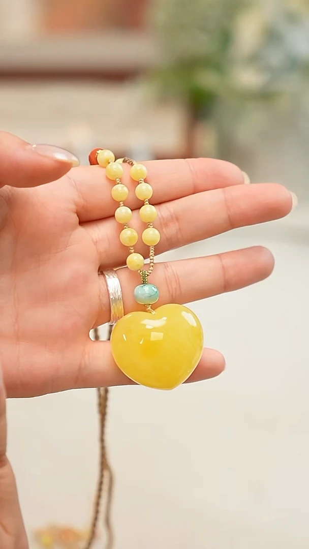 合金颈饰蜜蜡项链