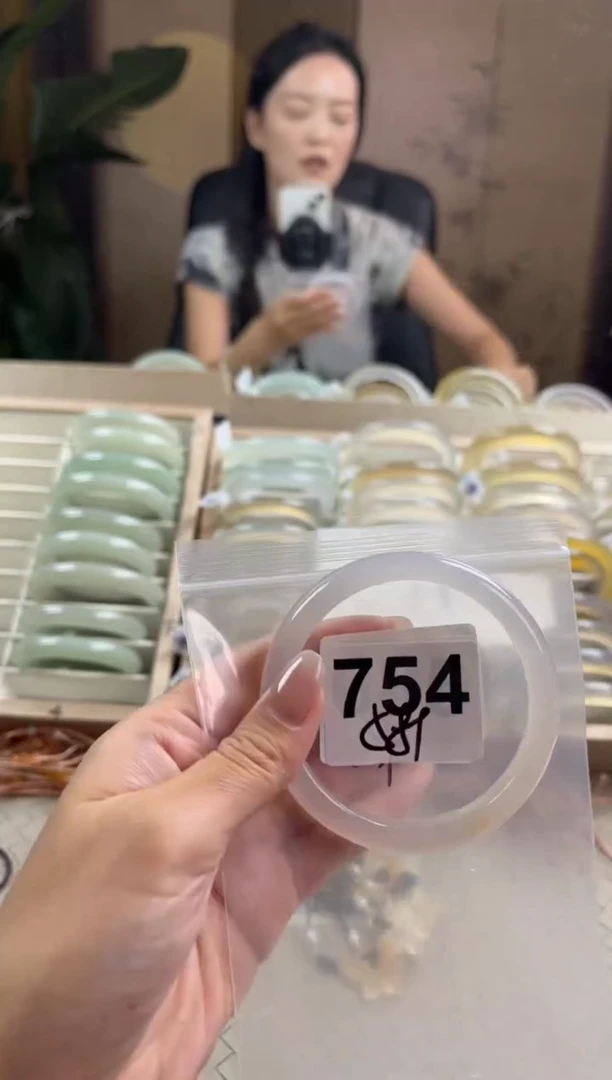 手镯玛瑙/玉髓未镶嵌754
