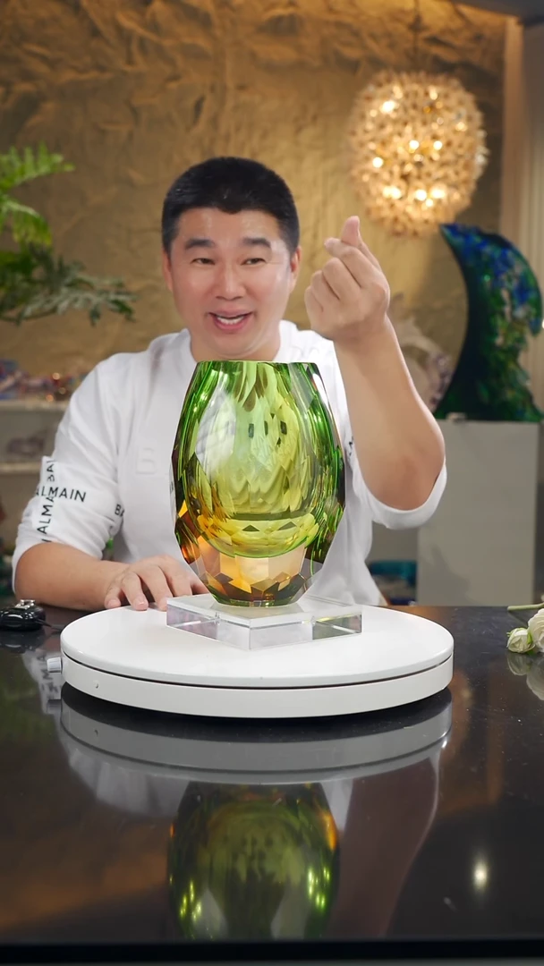 摆件小**下福利琥珀绿切面花瓶