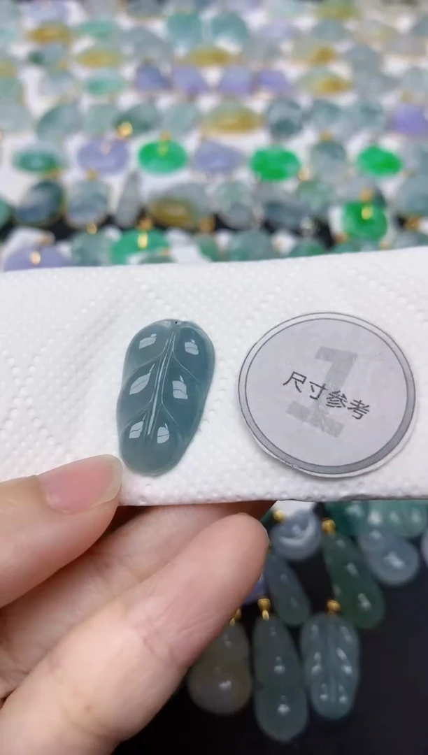 翡翠未镶嵌颈饰天然缅甸A货翡翠