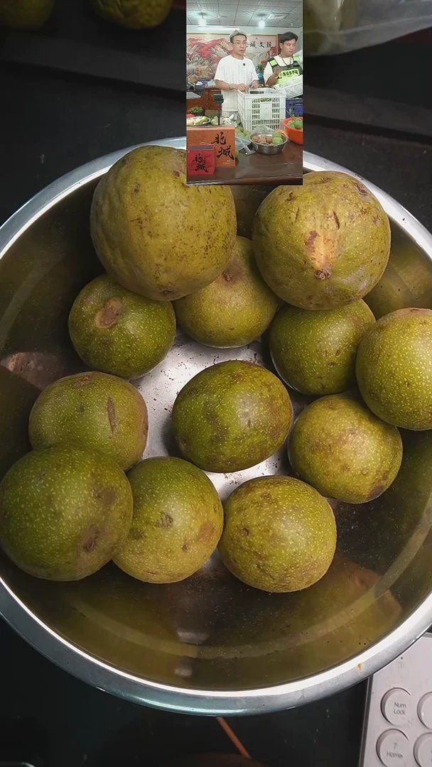 文玩核桃把件青皮星2个大果盘8个（售出不退不换）