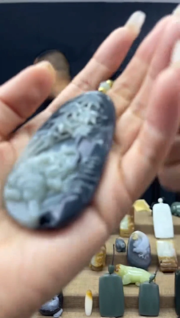 颈饰未镶嵌和田玉1