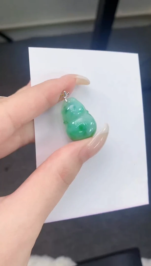 翡翠18K金镶嵌颈饰天然A货翡翠挂件