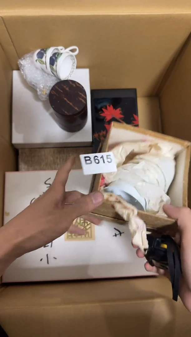 瓷片小**的615 中古商品，谨慎购买