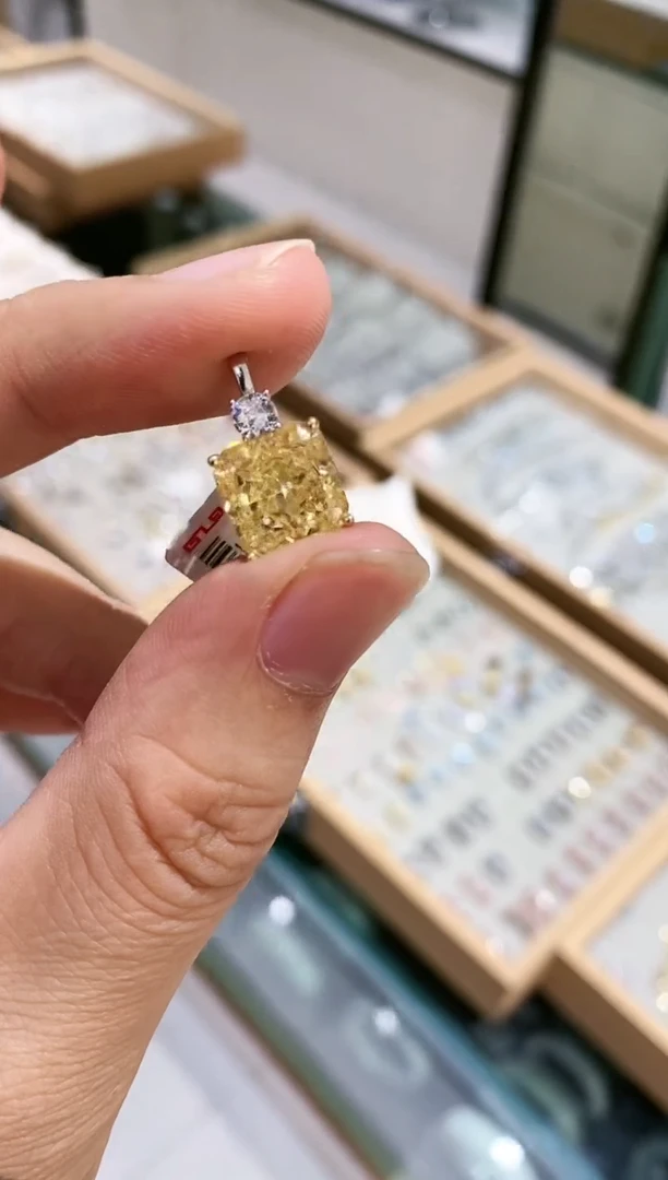 【闪购商品】黄晶颈饰银S925镶嵌吊坠