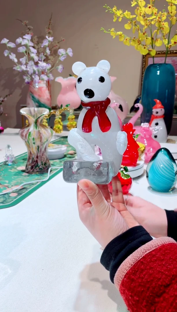 【闪购商品】琉璃手工艺品   白色微波熊微瑕