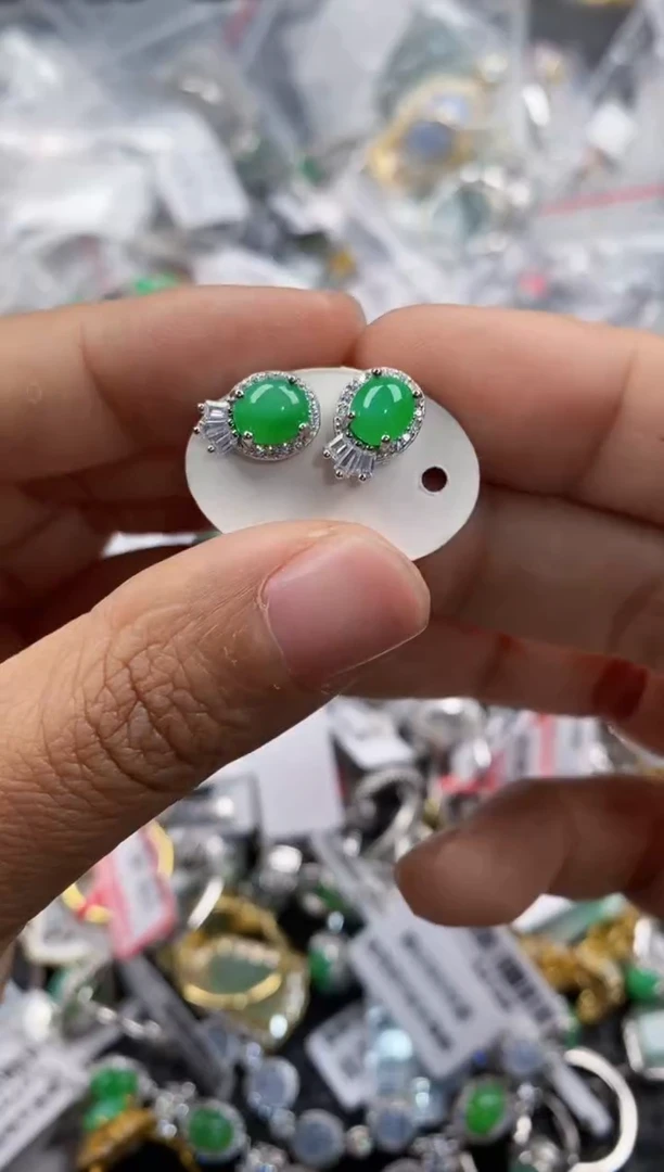 银S925镶嵌戒指翡翠666       5