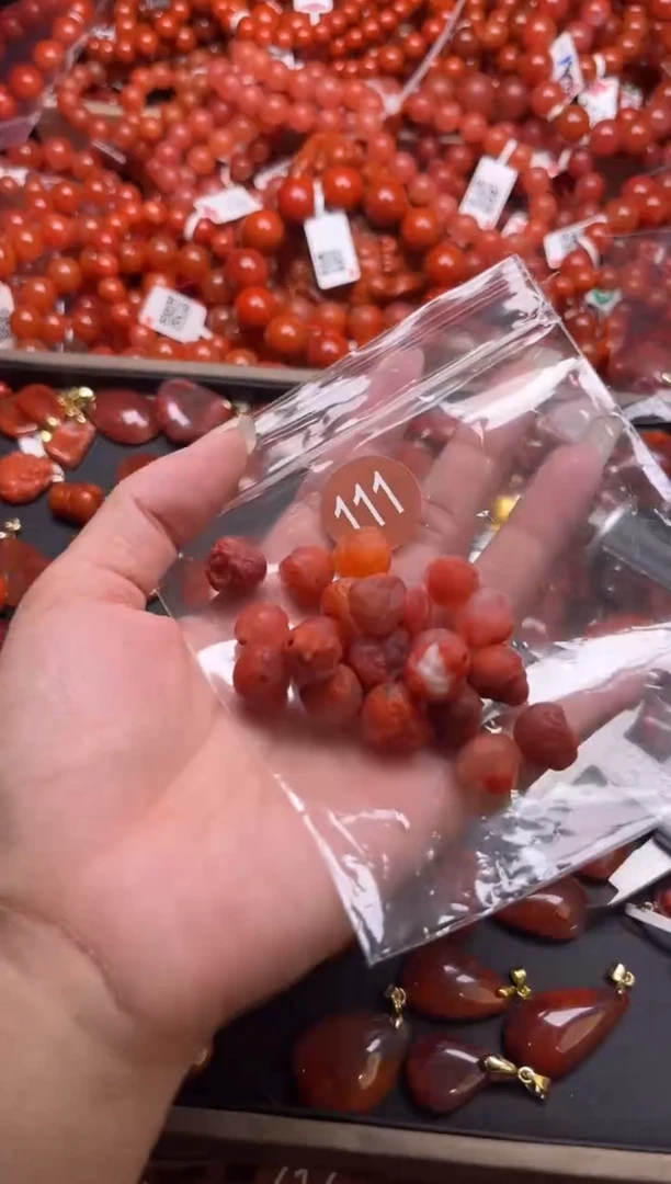 南红玛瑙未镶嵌珠宝奇石111