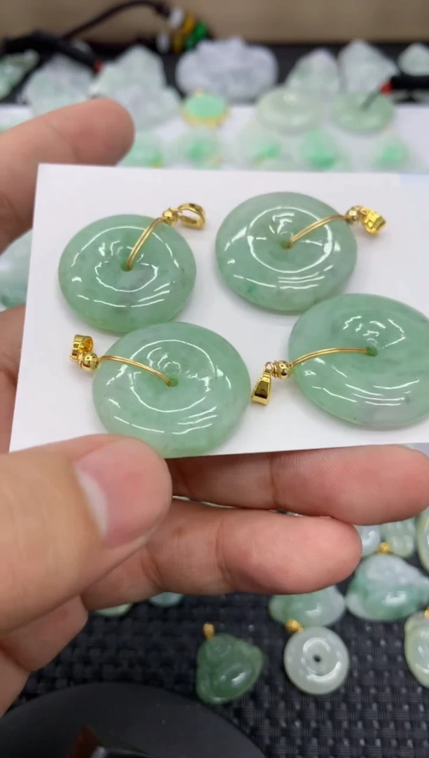 【闪购商品】翡翠颈饰未镶嵌11111111111