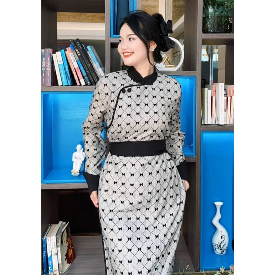 多恩吉民族服饰   浅灰色女款蒙古袍