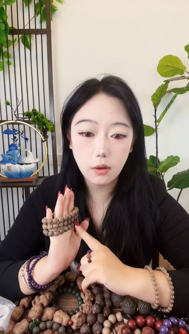 泥塑窖藏古龙涎香手串一个