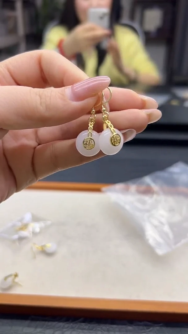 14K金镶嵌和田玉（白玉）耳饰E228