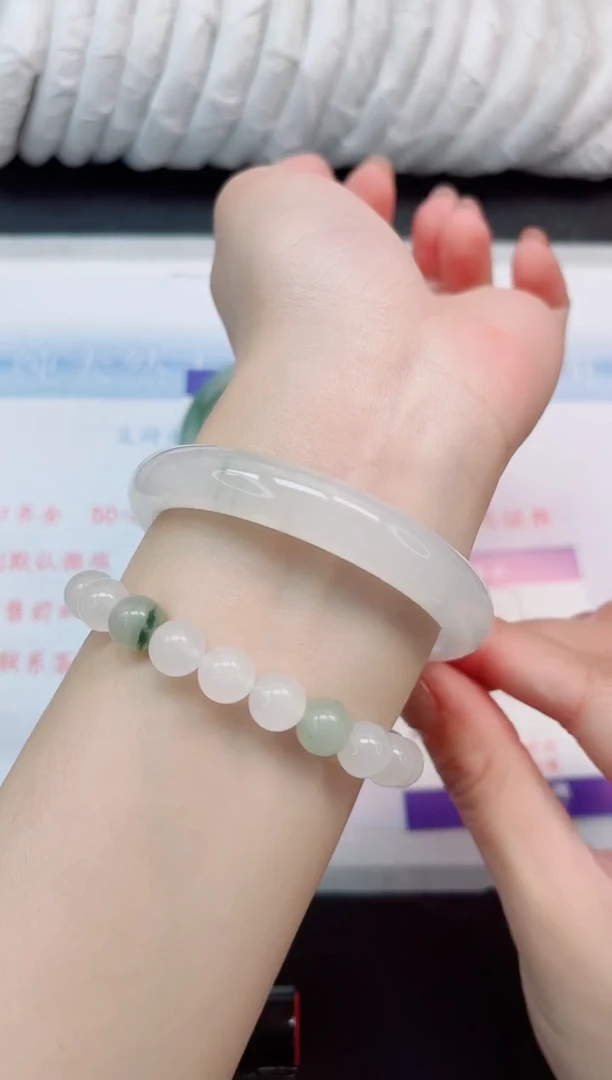 【闪购商品】石英质玉手镯未镶嵌167#54.6