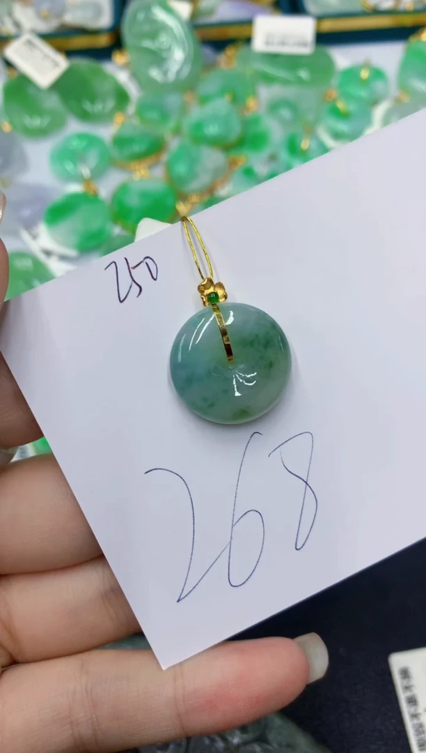 颈饰18K金镶嵌翡翠111111111111
