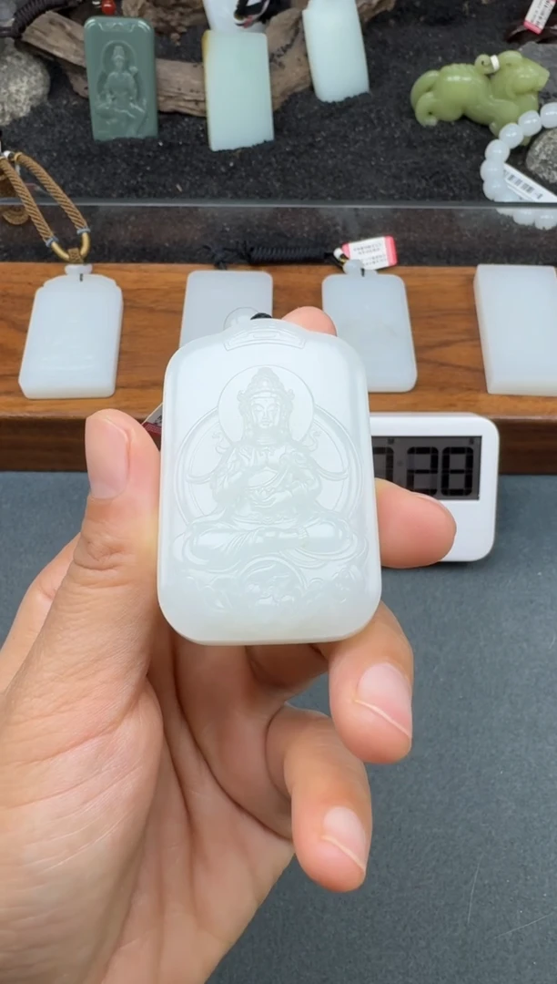 颈饰未镶嵌和田玉2