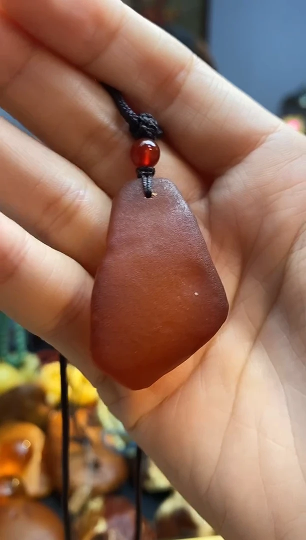 琥珀颈饰未镶嵌吊坠