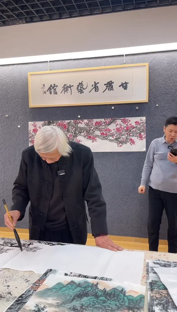 国画徐会Y六尺对开（梅花）