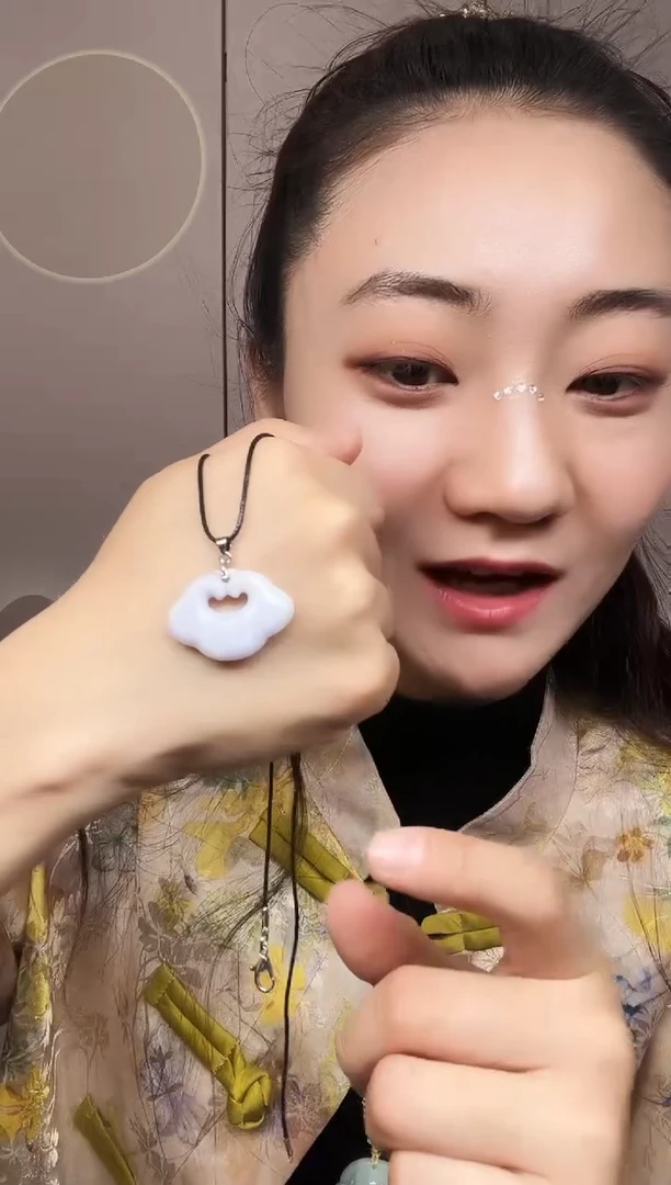 【闪购商品】翡翠套链银S925镶嵌缅甸翡翠小锁