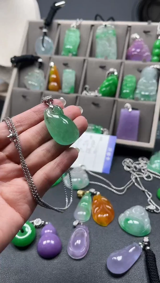 黄*云  缅甸a货挂件 所见即所得