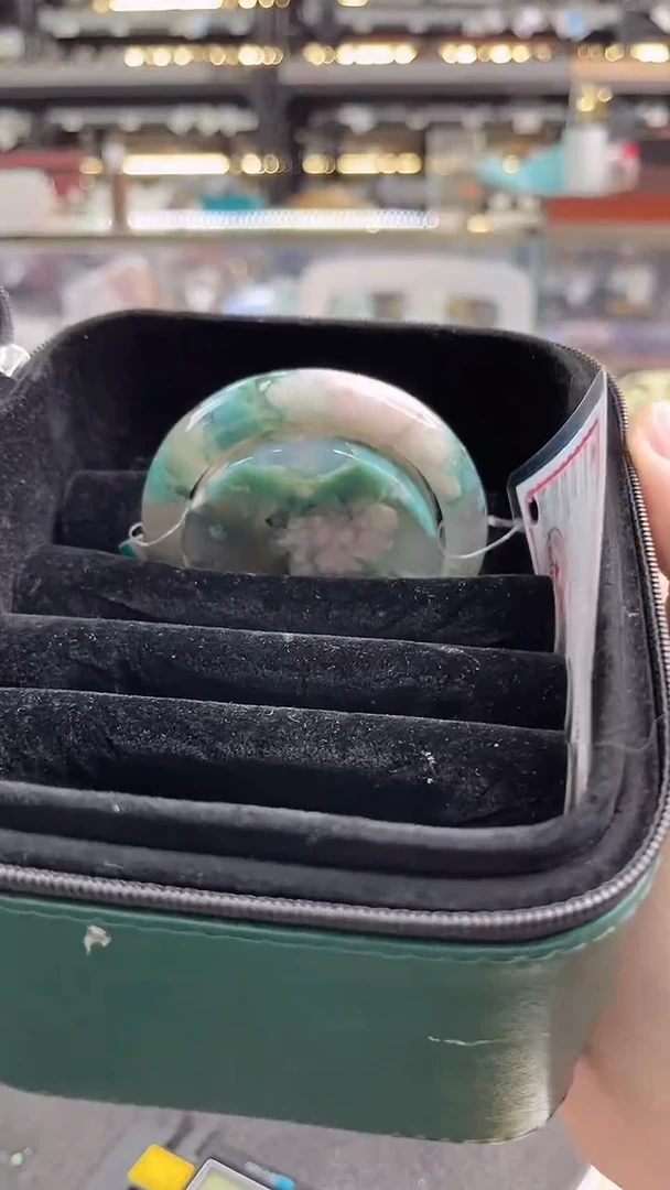 未镶嵌手镯石英质玉瑾圈口（赠品镯心）
