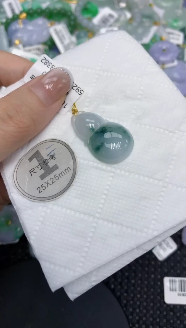 颈饰18K金镶嵌翡翠111111111