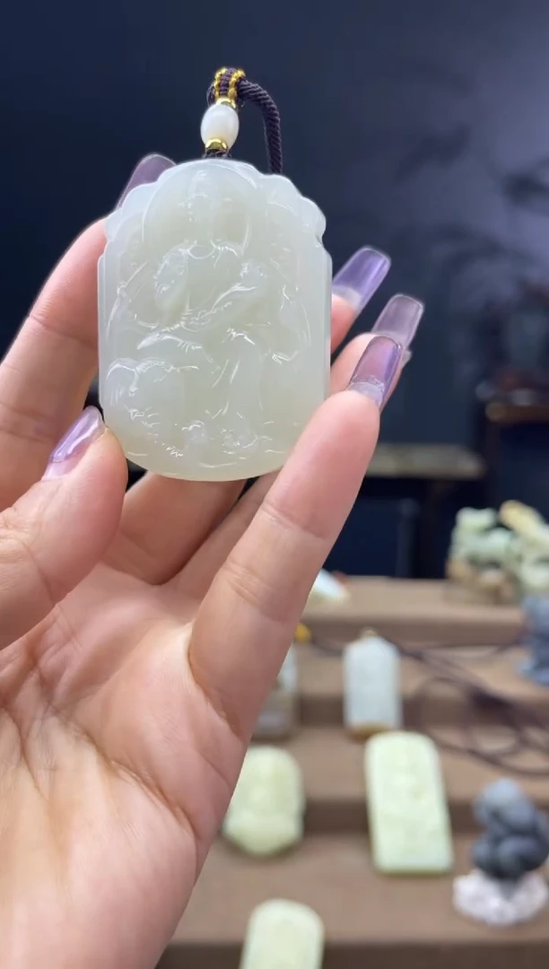 颈饰未镶嵌和田玉1