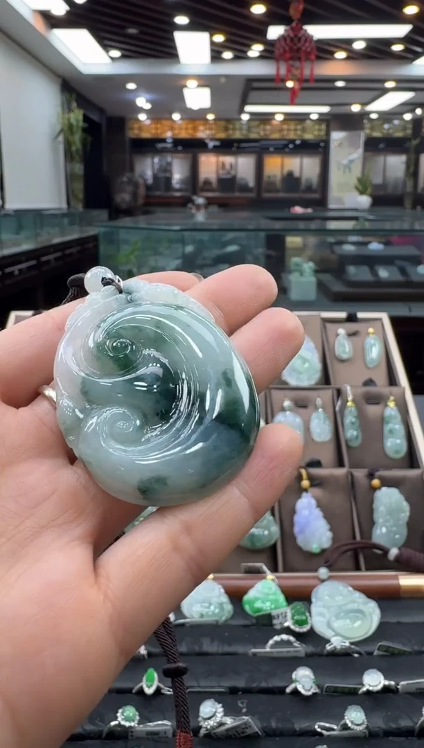 颈饰未镶嵌翡翠如意