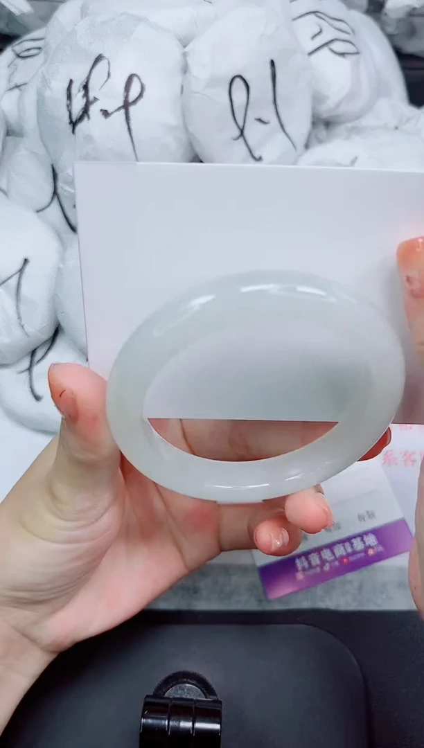 石英质玉手镯未镶嵌30-58