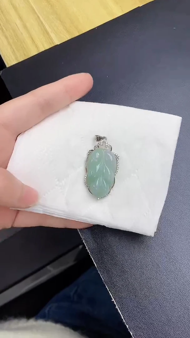 颈饰银S925镶嵌翡翠天然缅甸A货百元以上9元证书费自理