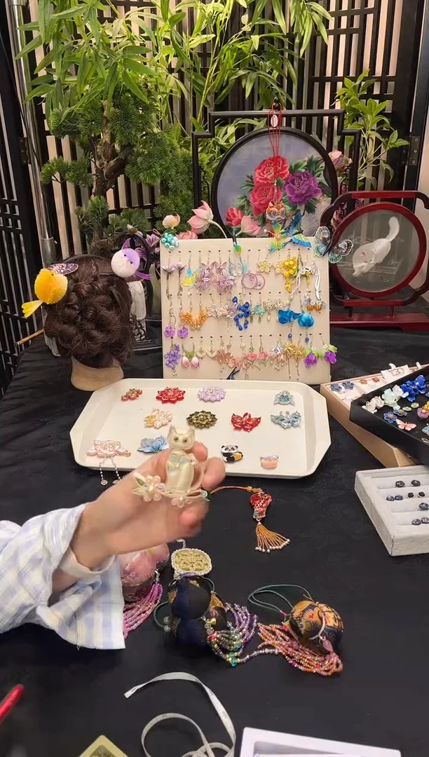 织绣七***夏非遗苏绣手工饰品