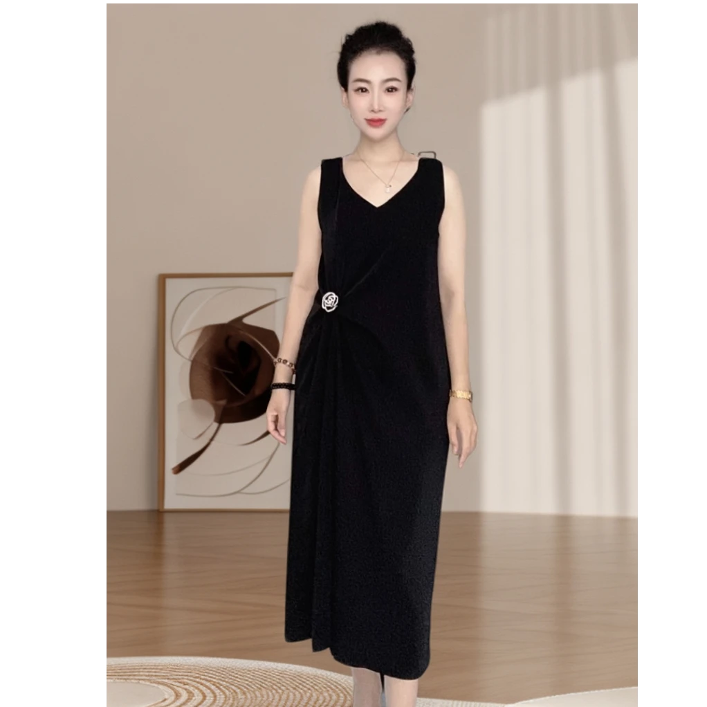 芮欧琨RealQueen【折扣系列】2025111无袖宽松简约连衣裙