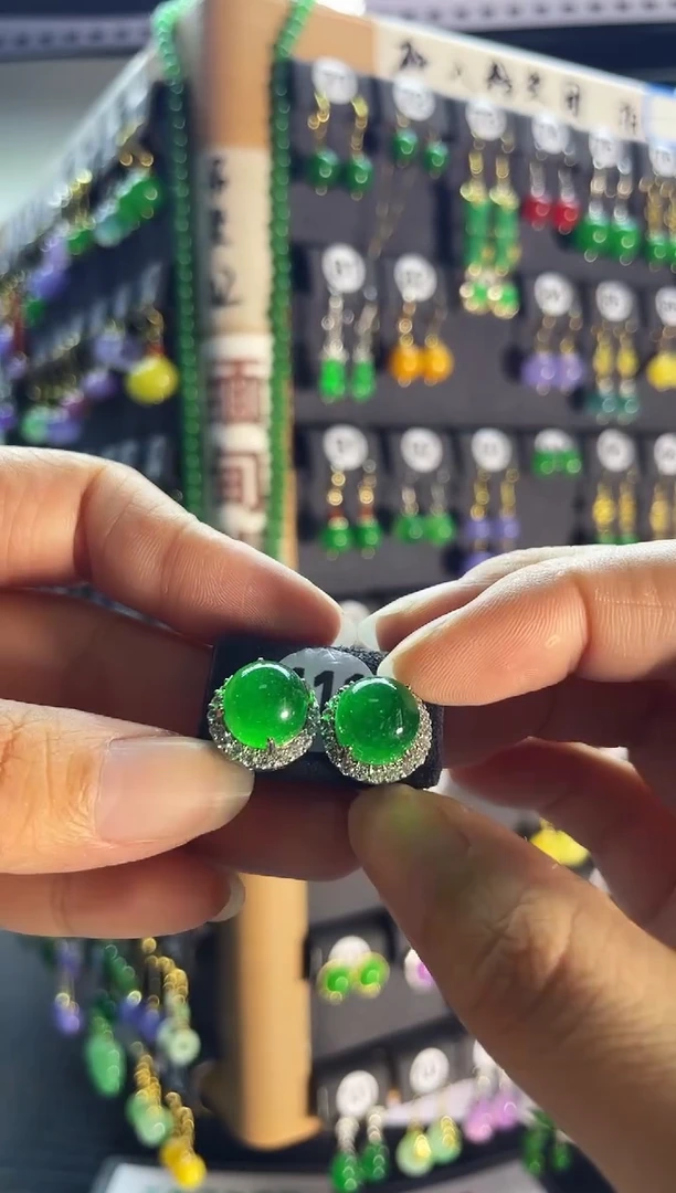 翡翠银S925镶嵌颈饰111.....