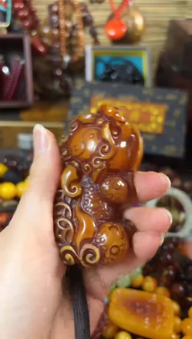 未镶嵌颈饰蜜蜡..................