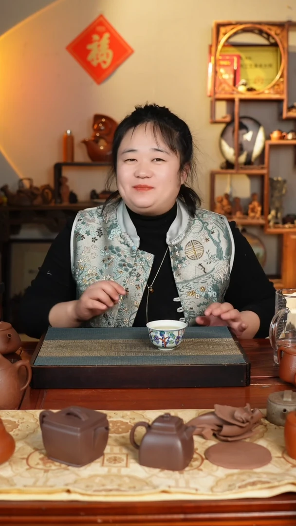 【闪购商品】七点半放全手工大红袍紫砂壶