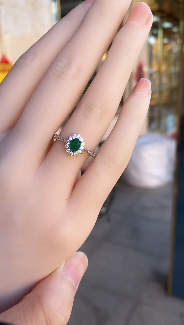 【闪购商品】祖母绿戒指银S925镶嵌戒指