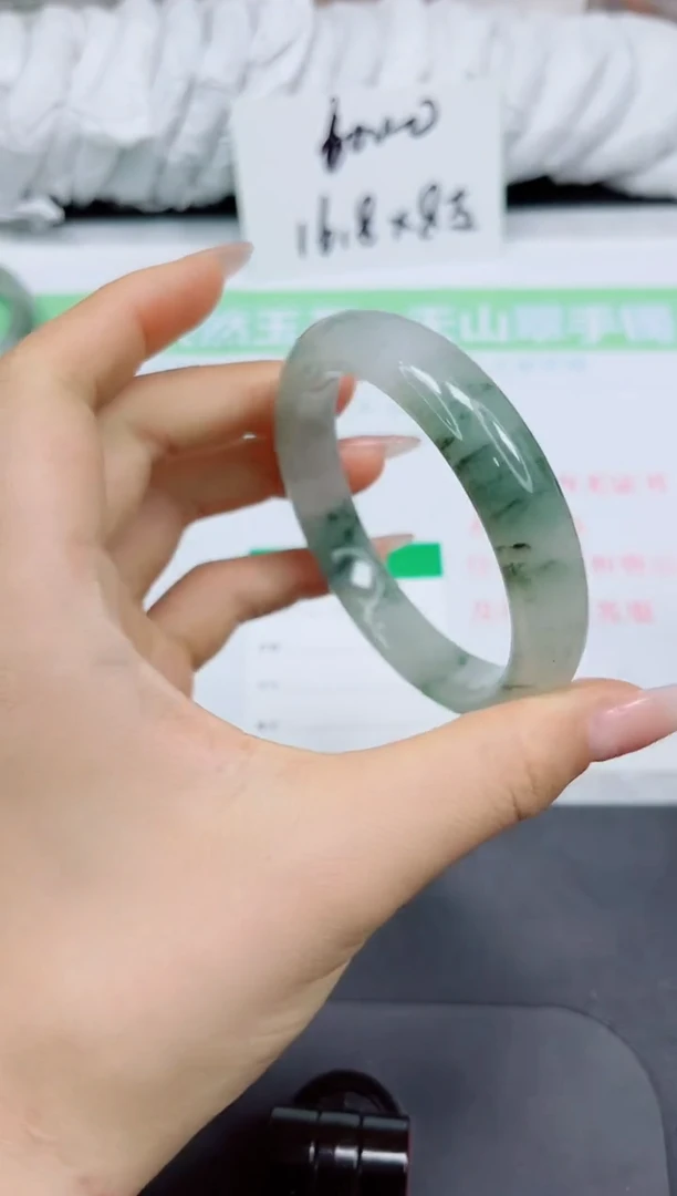 石英质玉手镯未镶嵌157-60