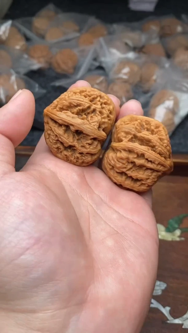 【闪购商品】文玩核桃把件G119号40尺粗筋