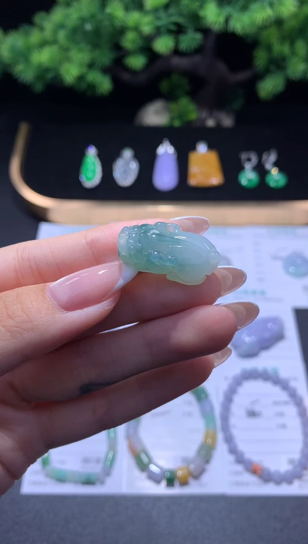 未镶嵌挂件翡翠48小时鉴赏期 退货不扣服务费