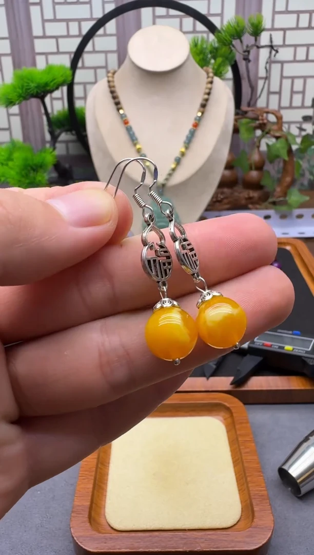 蜜蜡银S925镶嵌耳饰E57