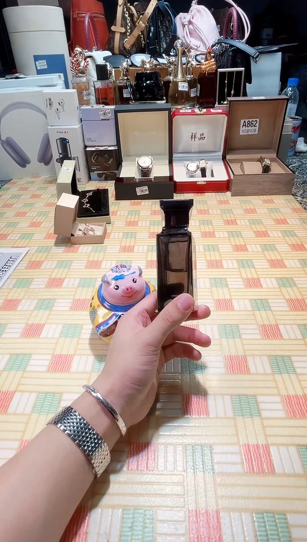 瓷片瓷器 库房到期 全部地板价@@1
