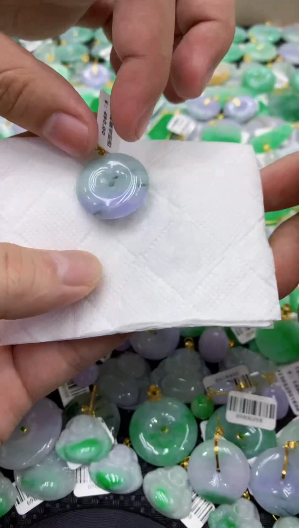 颈饰未镶嵌翡翠天然缅甸翡翠A货