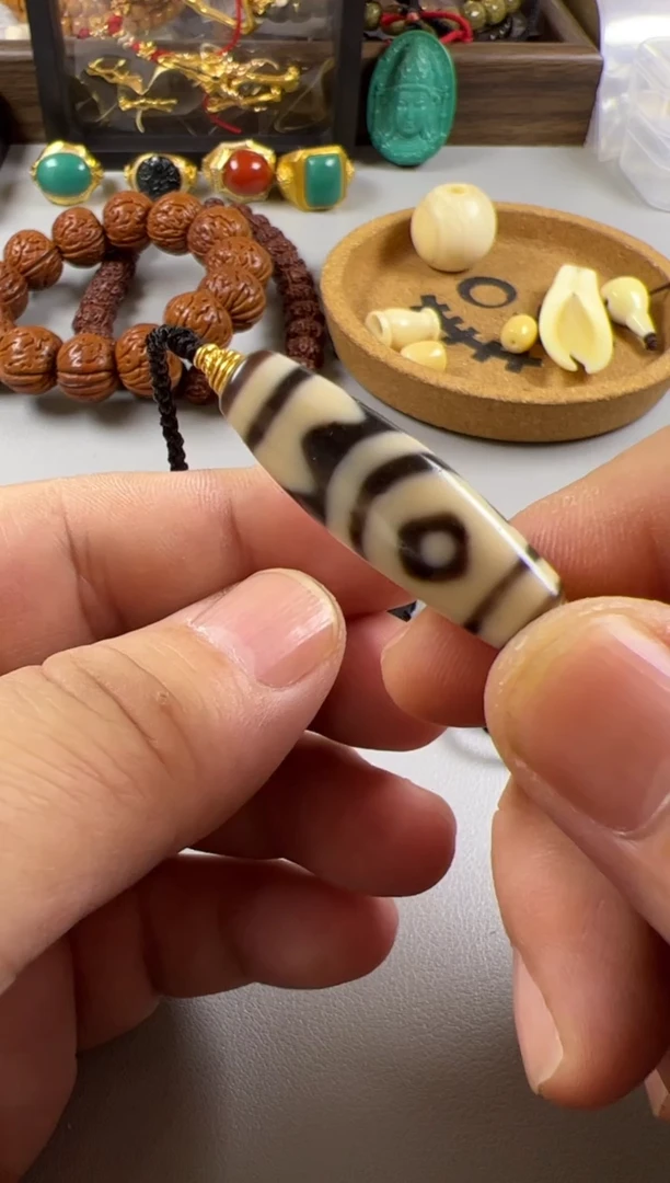 【闪购商品】玛瑙/玉髓珠宝奇石18K金镶嵌000011125889