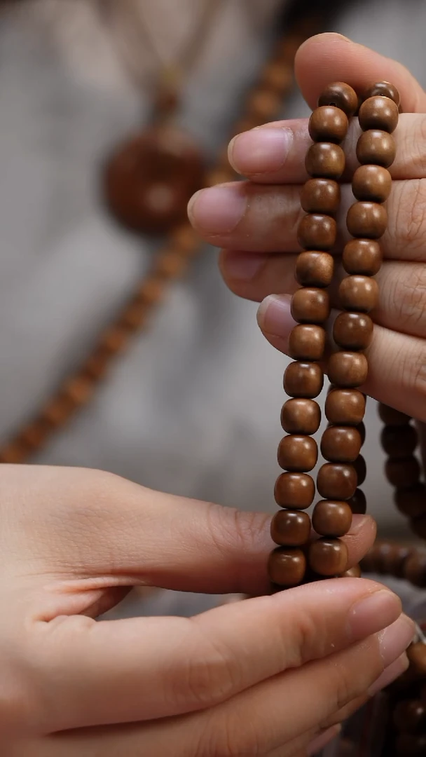 檀香木其他邦*丶老山檀香8*9老型多圈108颗白檀香