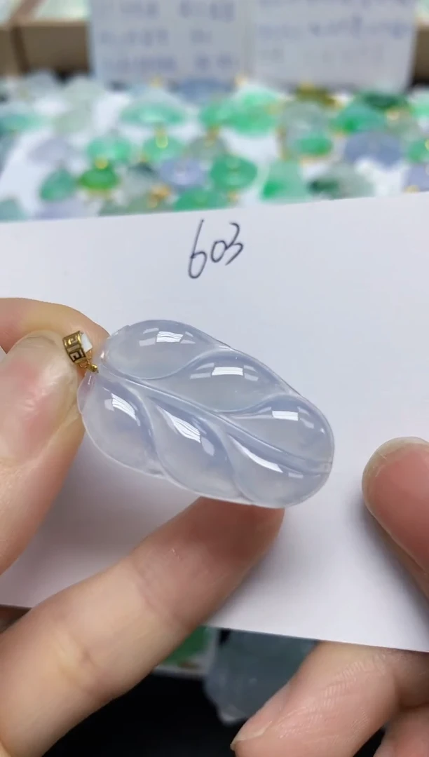 翡翠18K金镶嵌颈饰天然缅甸翡翠A货